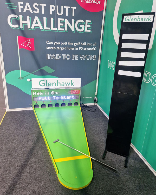 Golf putting game for financial services shows and conferences